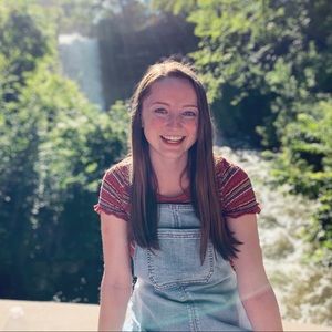 Meet your Posher, Marnie